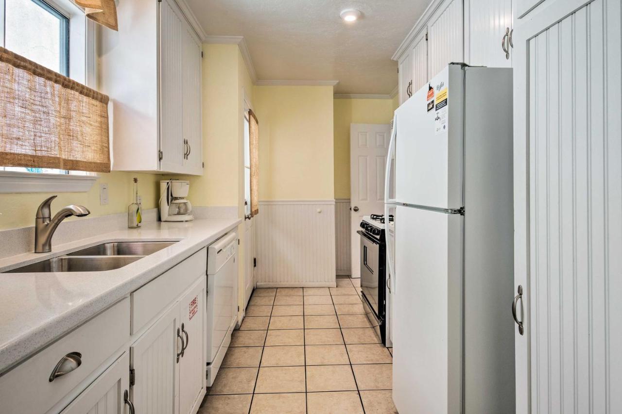 Central Catalina Cottage Walk To Ferry And Eateries أفالون المظهر الخارجي الصورة