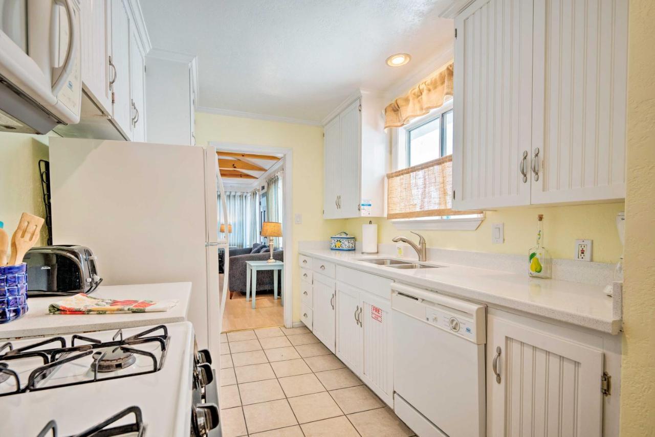 Central Catalina Cottage Walk To Ferry And Eateries أفالون المظهر الخارجي الصورة